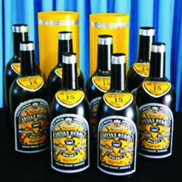 Multiplicacion de 8 botellas de shivas regal.